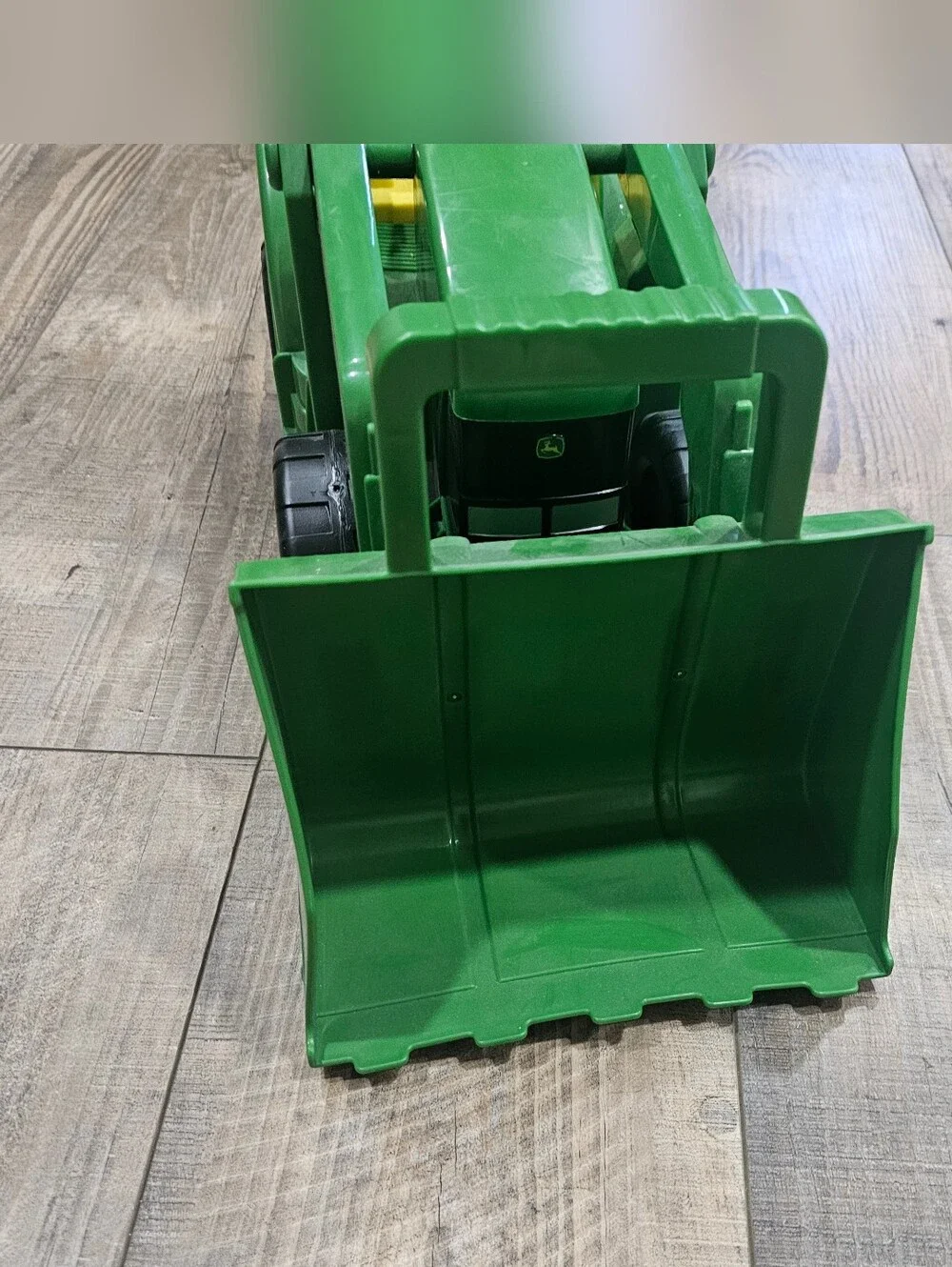 John Deere 15 Inch Big Scoop Conatruction Dozer Pusher Bucket Green Plastic Toy